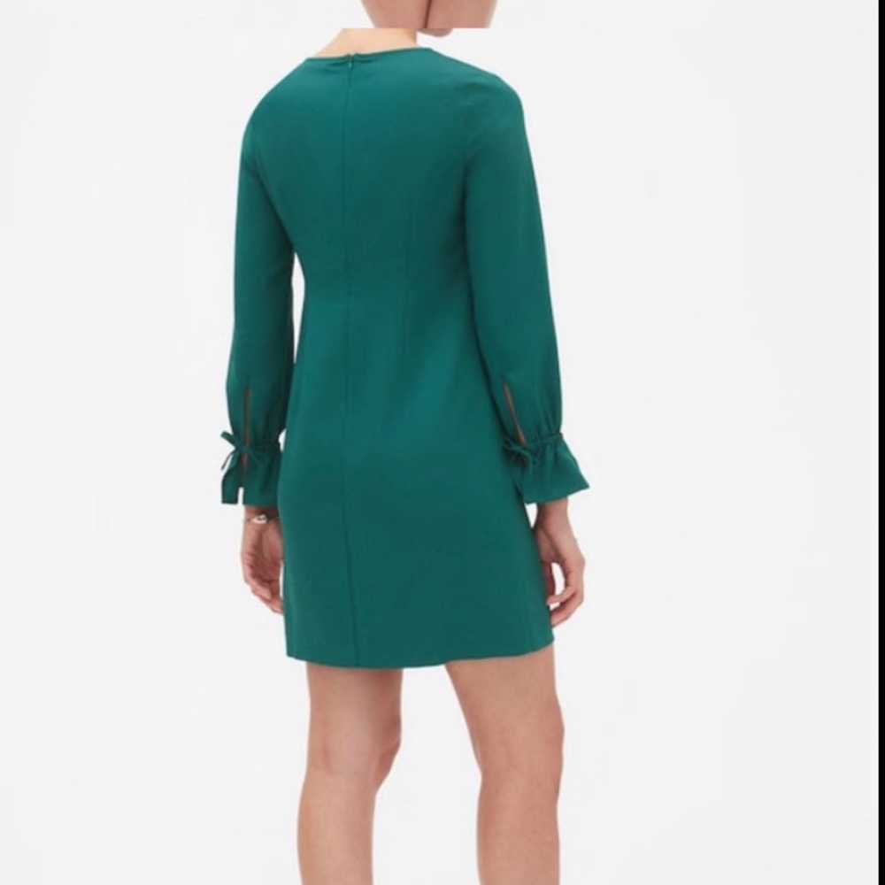 Banana Republic green tie sleeve dress